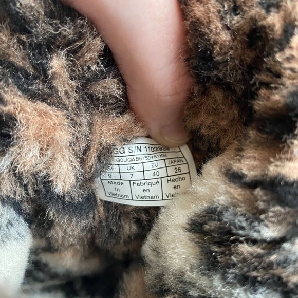 Women's Black Size 9 Tall UGGs - Picture 5 of 5